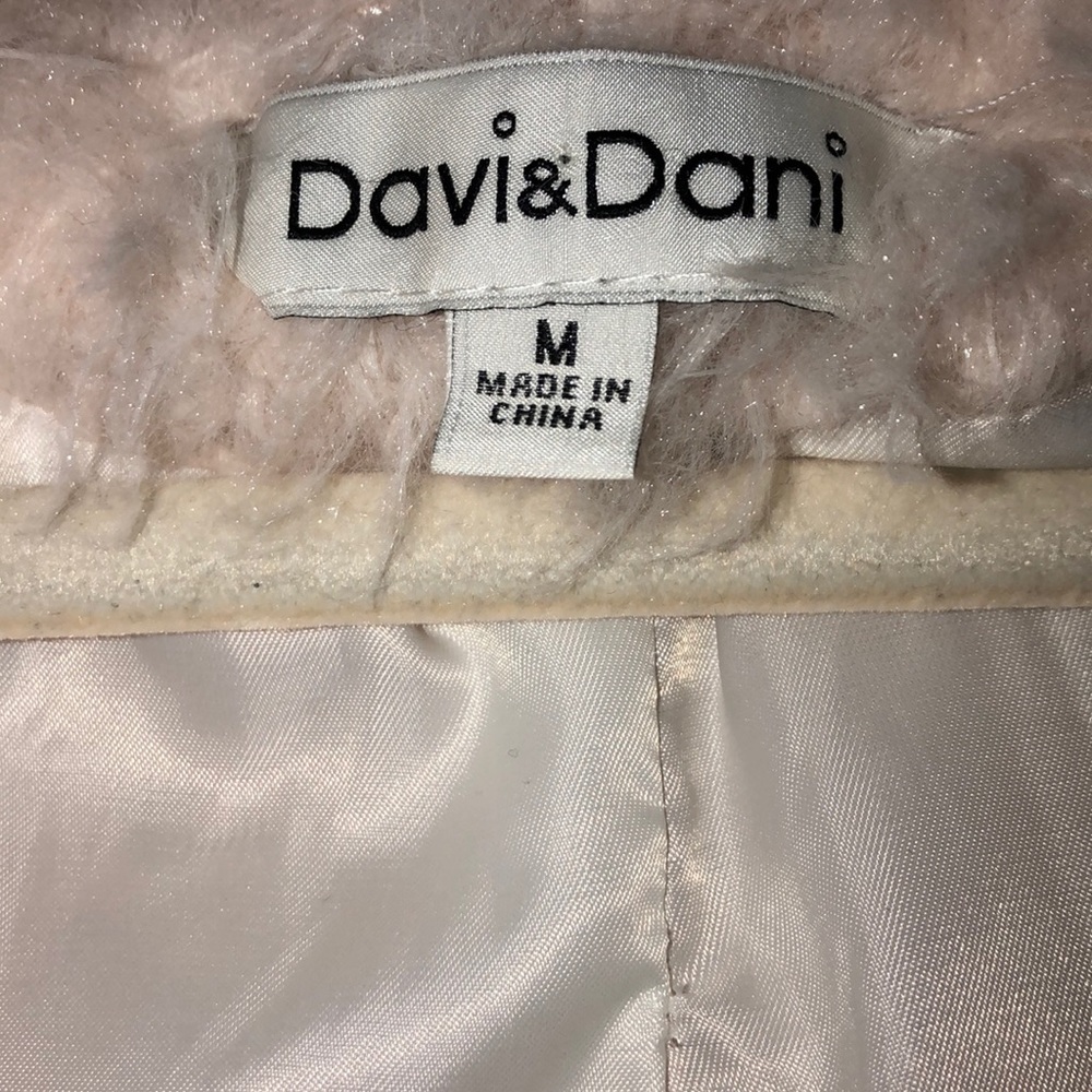 Cream faux fur jacket - Picture 2 of 4